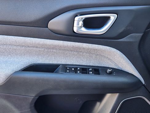New 2026 Jeep Compass Latitude AWD/4WD image 19