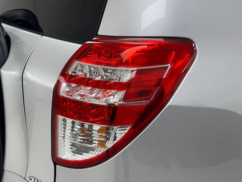 Used 2010 Toyota RAV4 4WD image 38