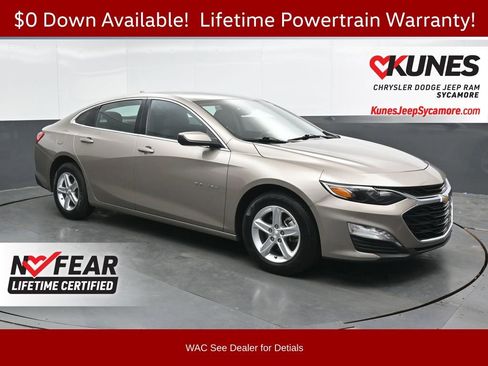 Used 2024 Chevrolet Malibu LT FWD image 1