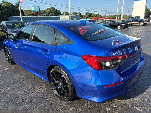 Used 2023 Honda Civic Sport image 8