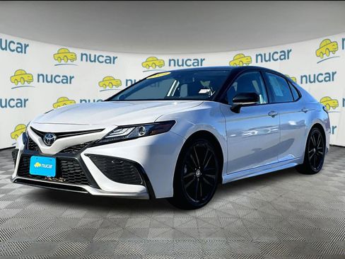 Used 2024 Toyota Camry XSE image 3