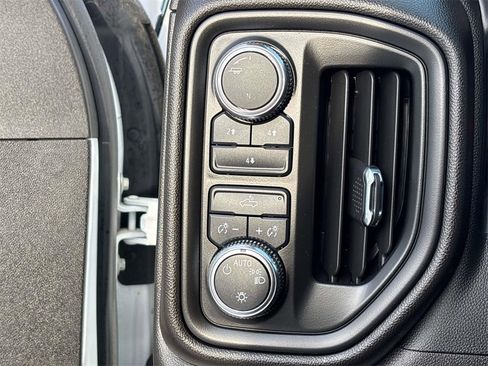 Certified 2022 GMC Sierra 2500 Pro w/ Convenience Package image 15