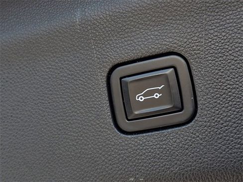 Used 2021 Buick Enclave Premium w/ Sun and Sites Package image 29