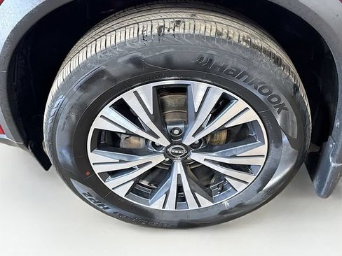 Used 2023 Nissan Rogue SV AWD/4WD image 29
