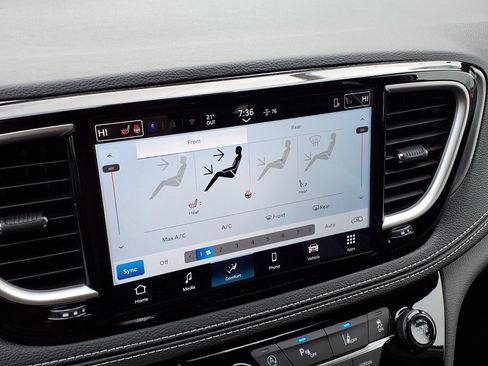 New 2026 Chrysler Pacifica Select w/ S Appearance Package FWD image 5