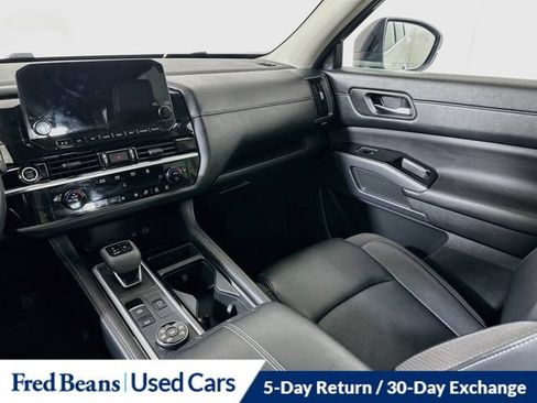 Certified 2024 Nissan Pathfinder SL AWD/4WD image 30