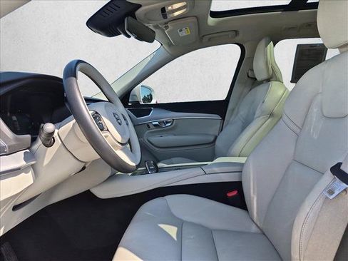 Used 2023 Volvo XC90 B5 Core AWD/4WD image 18