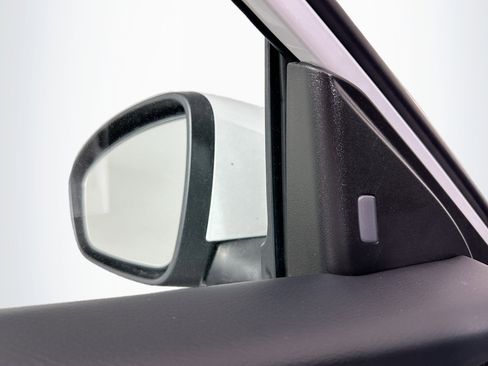 Used 2024 Nissan Sentra SV image 16