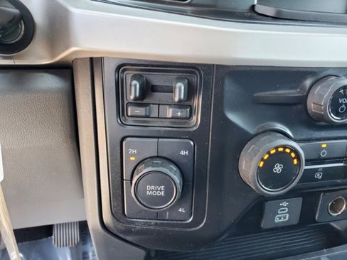 Used 2025 Ford F250 XLT image 23
