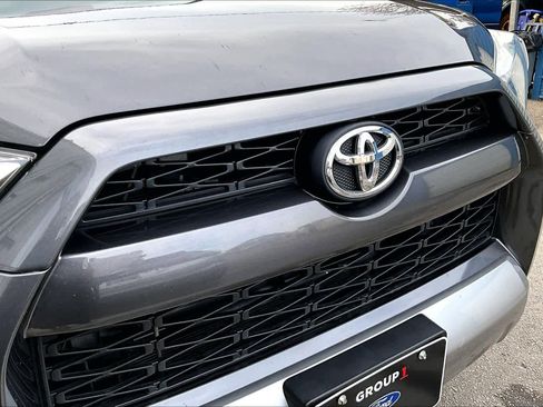 Used 2016 Toyota 4Runner Trail image 29