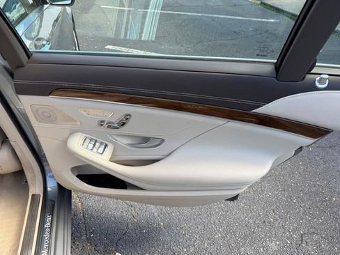 Used 2014 Mercedes-Benz S 550 Sedan image 22