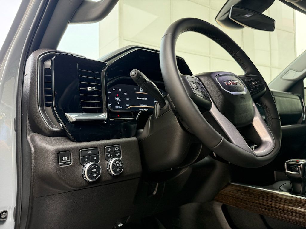 Used 2024 GMC Sierra 1500 Elevation w/ Elevation Premium Package AWD/4WD image 16