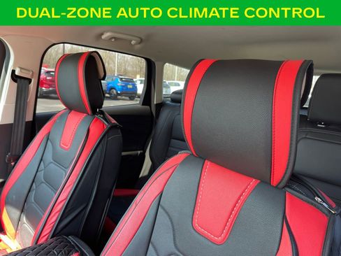 Used 2019 Ford Escape SEL image 16