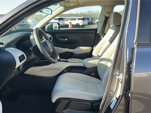 Used 2023 Honda HR-V LX image 9