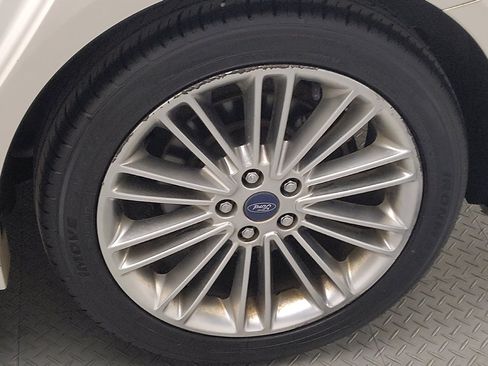 Used 2015 Ford Fusion SE w/ Equipment Group 202A image 31