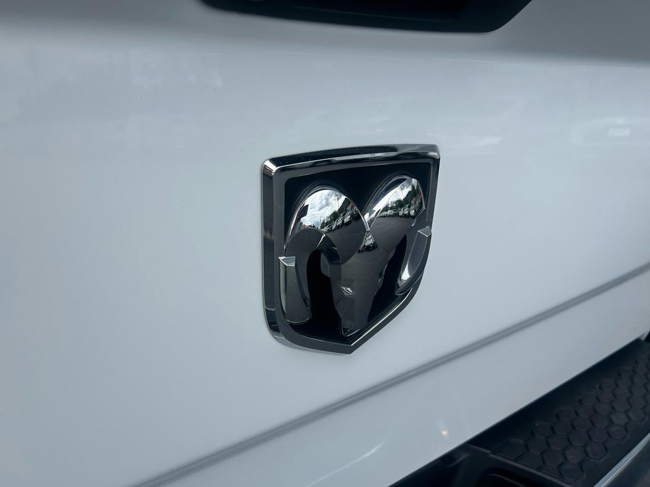 Used 2021 RAM 1500 Classic SLT w/ Protection Group AWD/4WD image 28