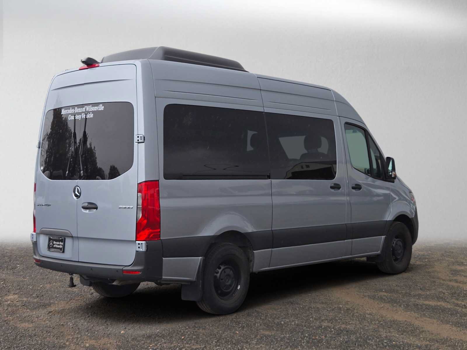 Used 2025 Mercedes-Benz Sprinter 2500 image 3