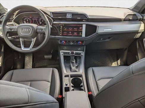 New 2025 Audi Q3 2.0T Premium image 14
