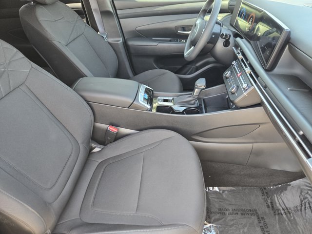 Used 2026 Hyundai Tucson SE FWD image 13