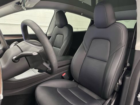 Used 2024 Tesla Model Y Long Range image 13