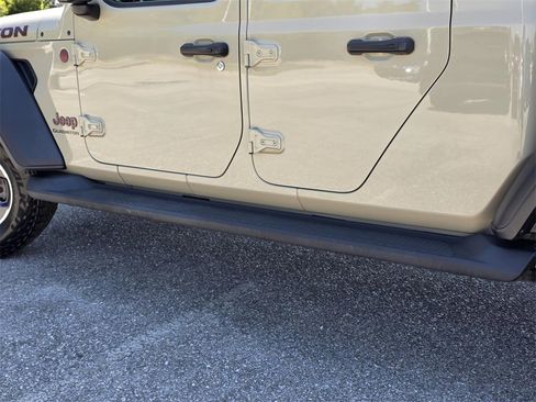 Used 2020 Jeep Gladiator Rubicon image 29
