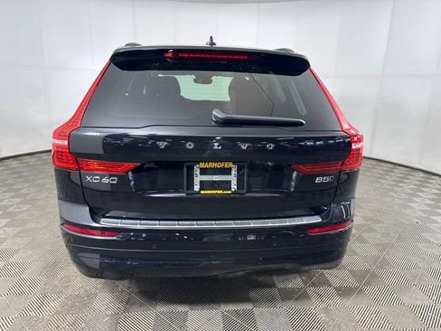 Used 2023 Volvo XC60 B5 Core AWD/4WD image 4