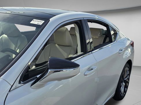 New 2025 Lexus ES 350 Ultra Luxury image 33