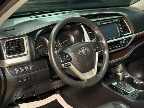 Used 2015 Toyota Highlander Limited Platinum AWD/4WD image 52