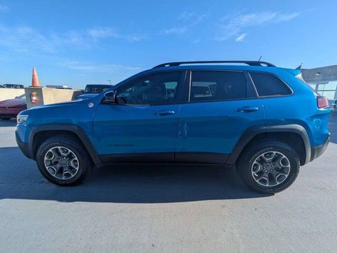 Used 2022 Jeep Cherokee Trailhawk w/ Premium Leather Package image 6