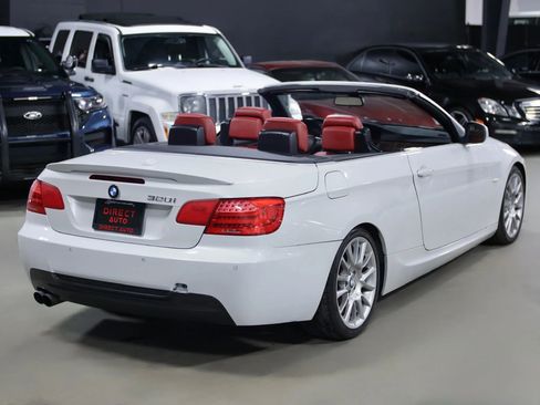Used 2013 BMW 328i Convertible w/ M Sport Pkg image 4