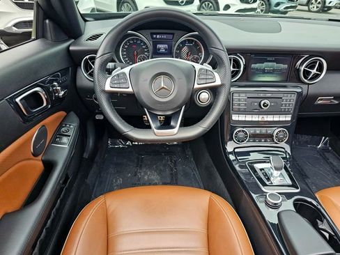 Used 2020 Mercedes-Benz SLC 43 AMG image 32