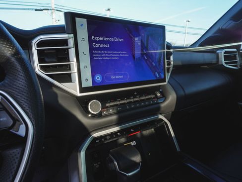 Used 2024 Toyota Tundra Platinum image 16