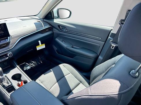 New 2026 Nissan Altima 2.5 SV FWD image 5