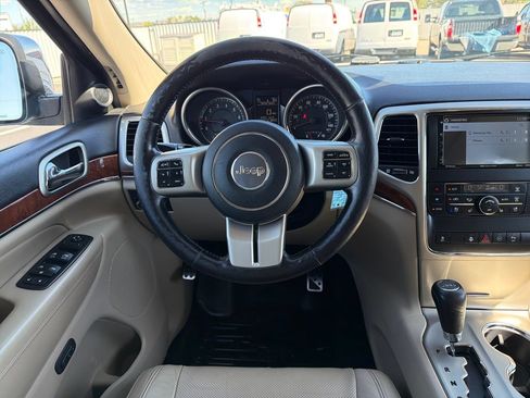 Used 2012 Jeep Grand Cherokee Limited w/ Luxury Group II AWD/4WD image 13