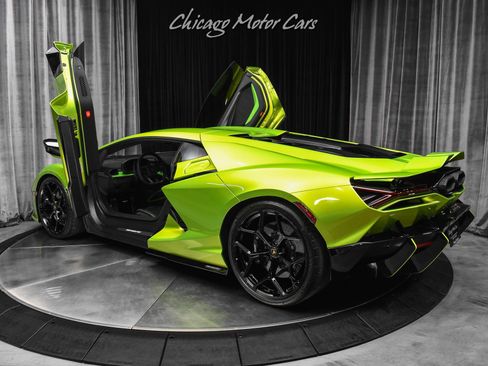 Used 2025 Lamborghini Revuelto AWD/4WD image 31