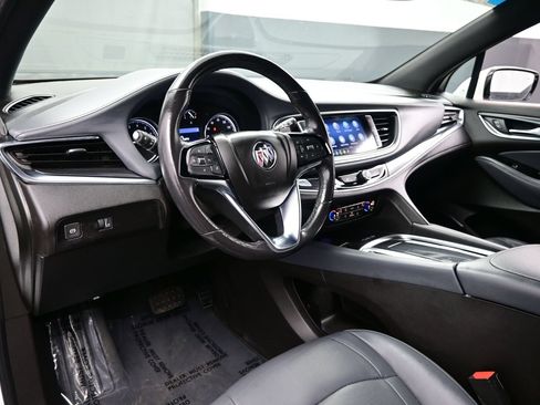 Used 2022 Buick Enclave Essence AWD/4WD image 16