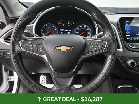 Used 2023 Chevrolet Malibu LT image 33