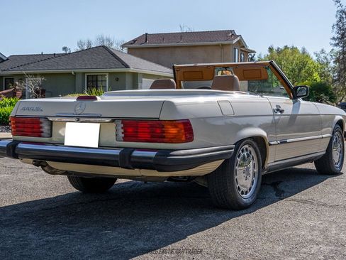 Used 1988 Mercedes-Benz 560 SL image 8