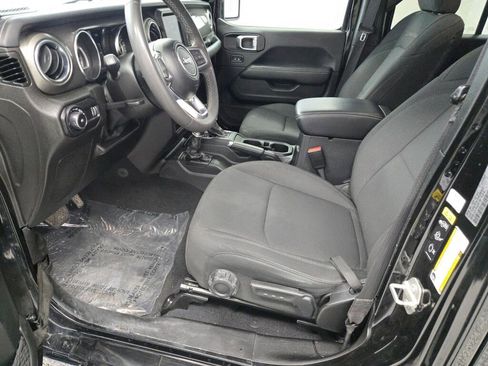 Used 2023 Jeep Wrangler Unlimited Sahara AWD/4WD image 18