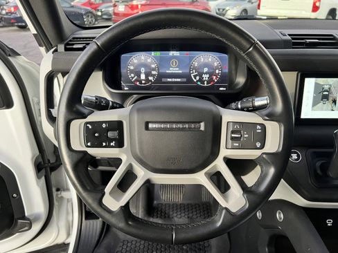Used 2020 Land Rover Defender 110 S image 39