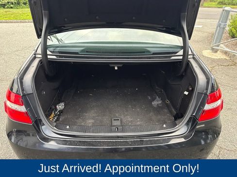 Used 2011 Mercedes-Benz E 550 4MATIC Sedan image 10