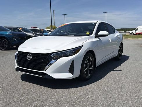 Certified 2025 Nissan Sentra SV w/ All-Weather Package FWD image 9