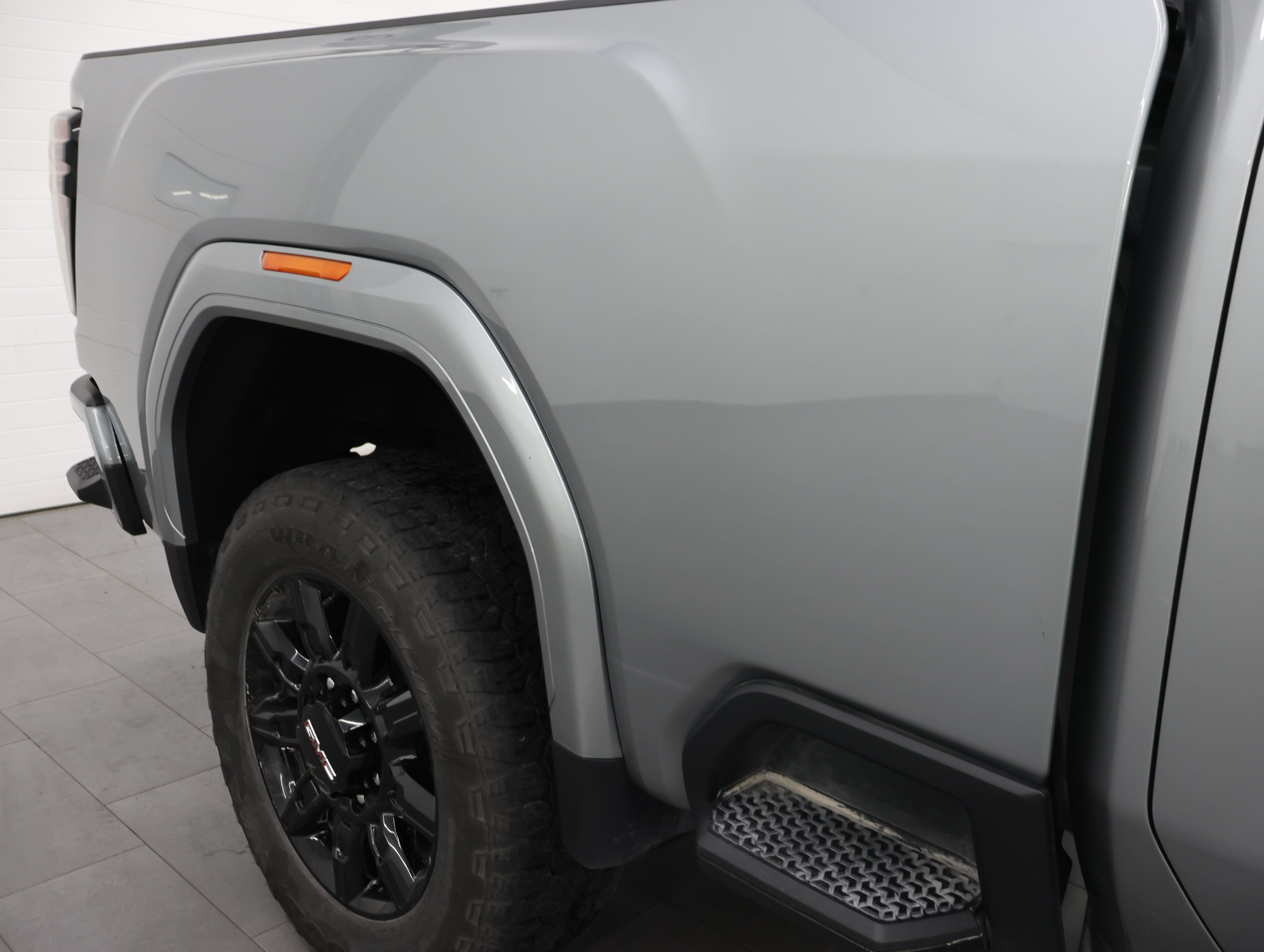 Used 2025 GMC Sierra 2500 AT4 w/ AT4 Premium Plus Package AWD/4WD image 33
