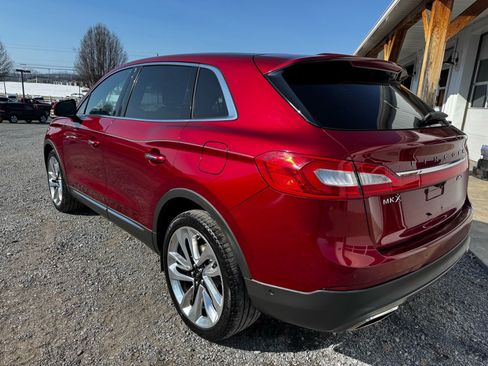 Used 2017 Lincoln MKX Reserve w/ Luxury Package AWD/4WD image 7