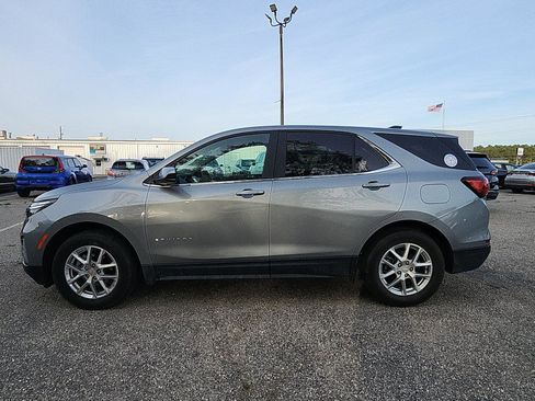 Used 2023 Chevrolet Equinox LT image 2