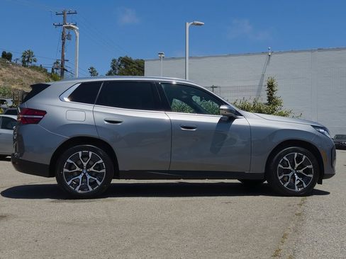 New 2026 BMW X3 xDrive30i w/ Premium Package AWD/4WD image 3