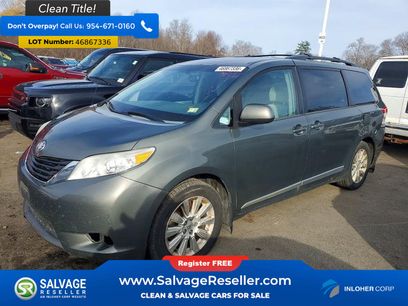 Used 2013 Toyota Sienna LE w/ Towing Pkg
