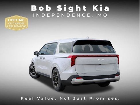 New 2026 Kia Carnival EX image 4
