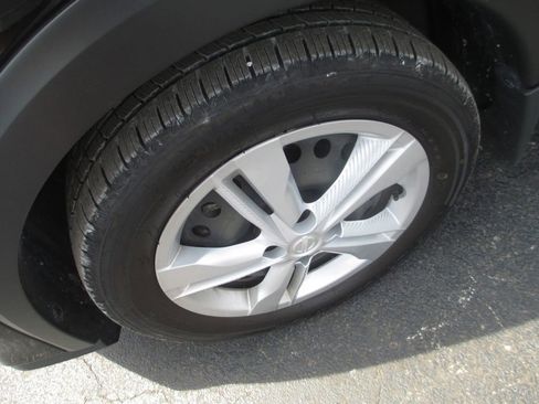 Used 2023 Nissan Kicks S FWD image 14