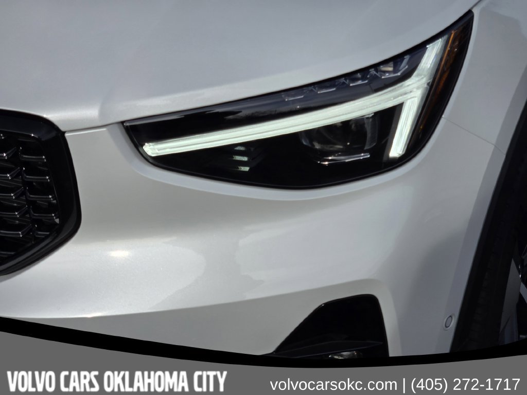 Used 2026 Volvo XC40 B5 Plus w/ Protection Package Premier AWD/4WD image 10